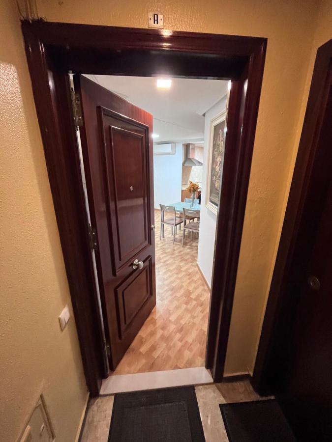 Gatu Villa Elvira Junto Al Hospital Y Playa 2 Dormit Y 2 Banos, Preferente Mayores De 25 Anos Y Familias Kadyks Zewnętrze zdjęcie